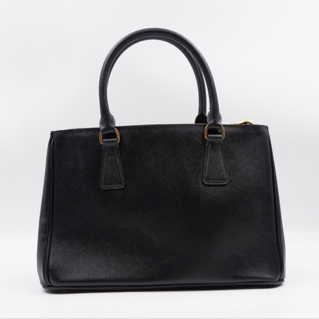 BQ42 💖 Prada Saffiano Leather Shoulder Bag