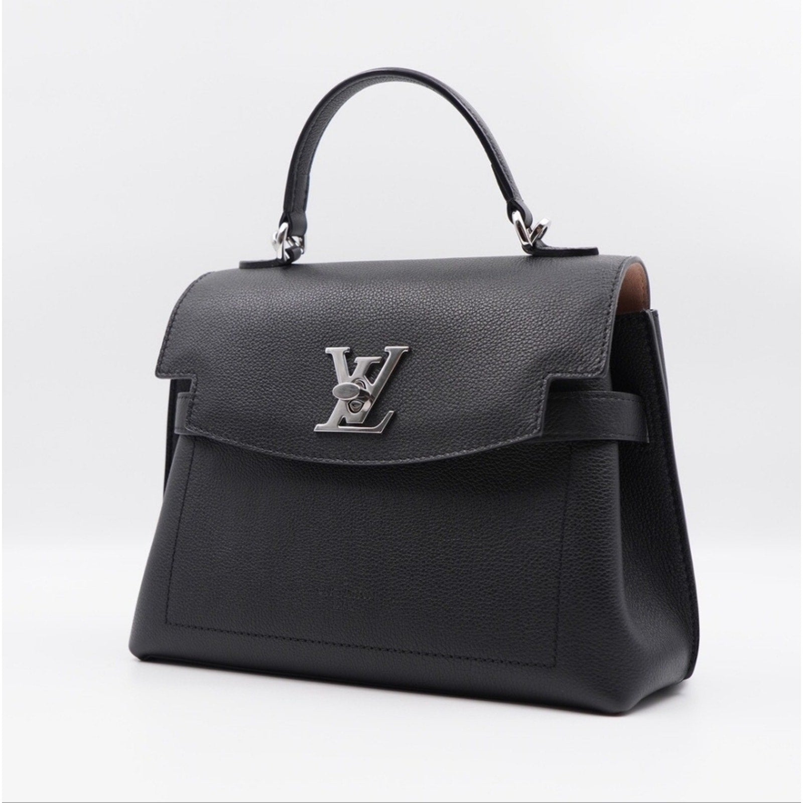 CE31 💟 Louis Vuitton Calfskin Lockme Ever BB Black