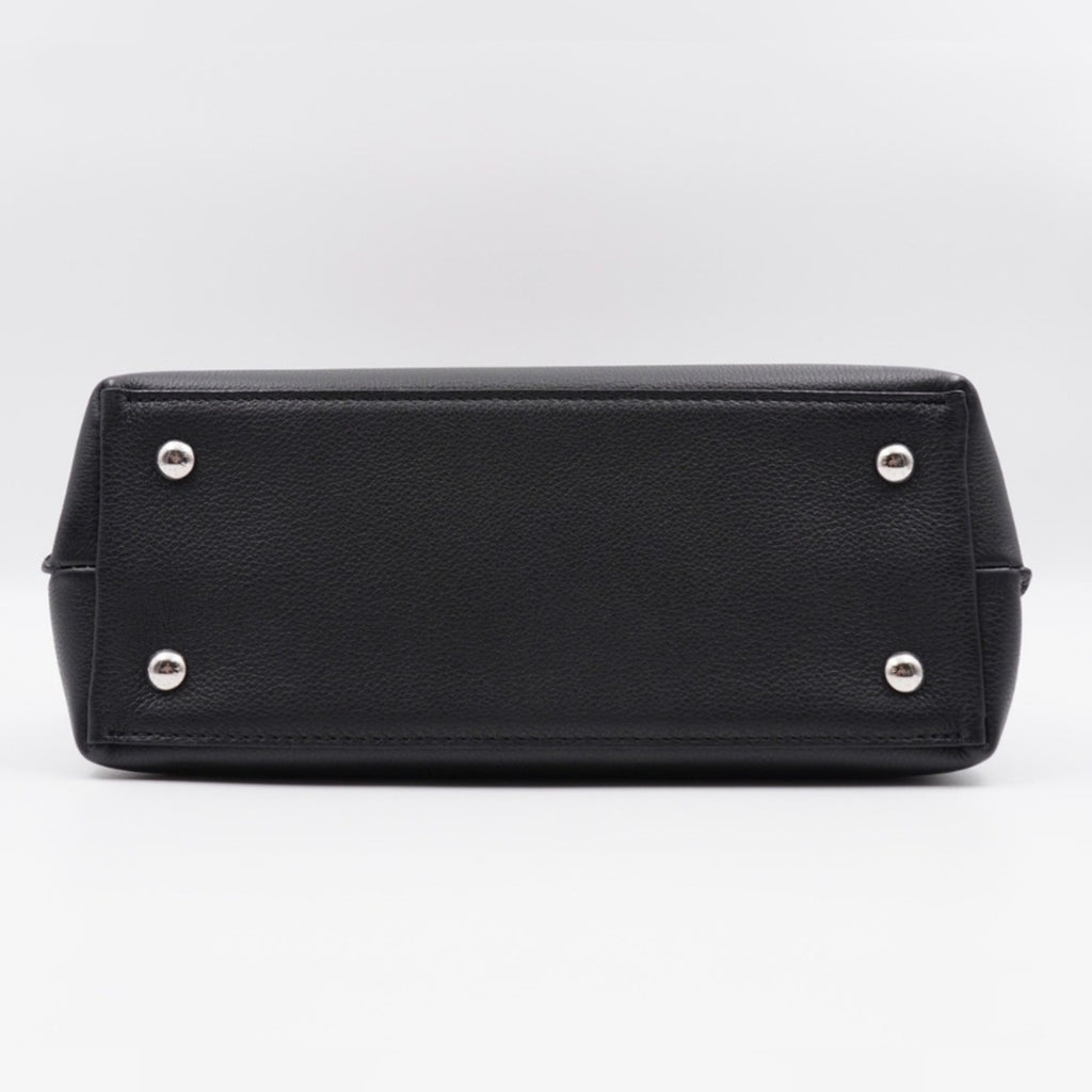 CE31 💟 Louis Vuitton Calfskin Lockme Ever BB Black