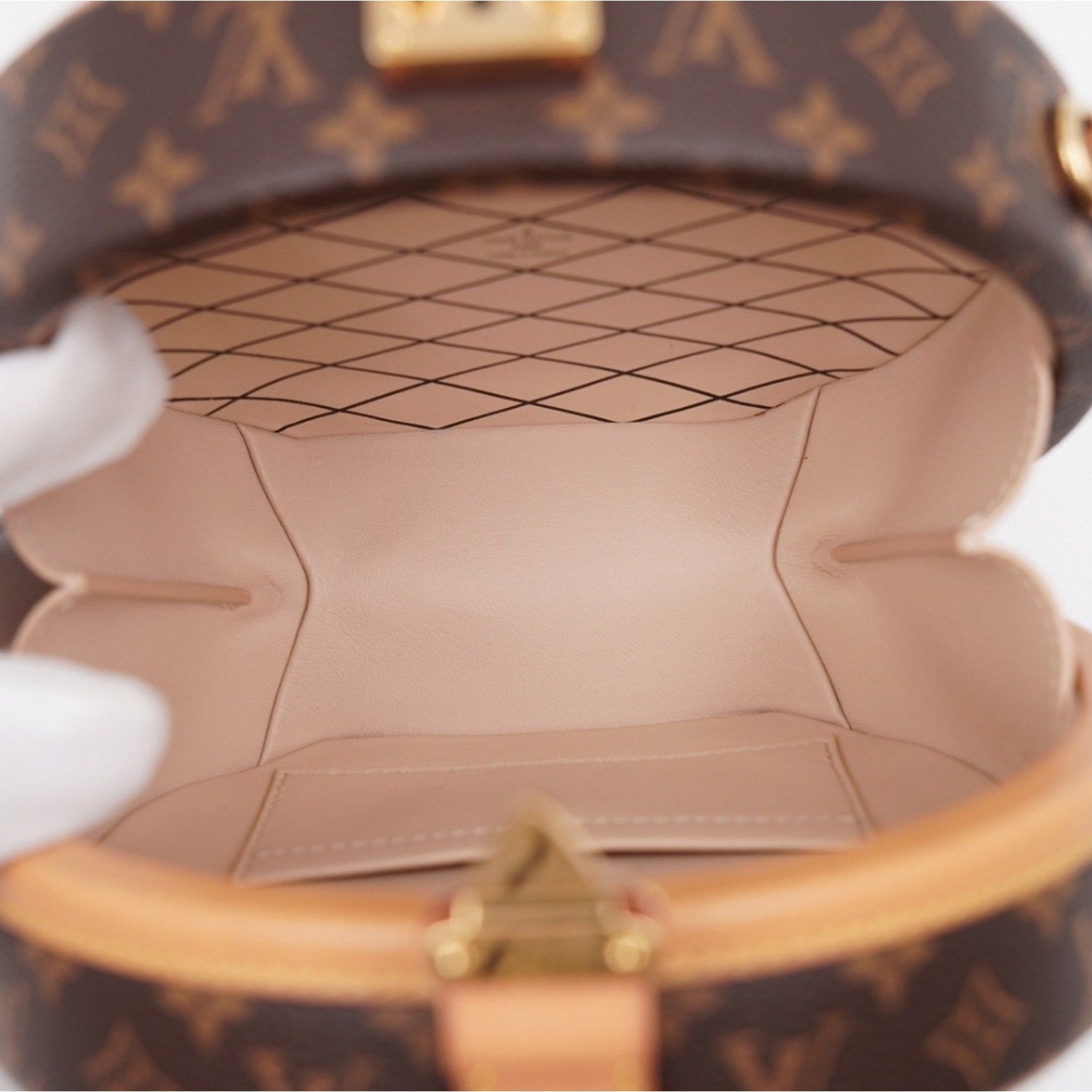 CE26 💟 Louis Vuitton Petite Boite Chapeau Monogram Crossbody Bag