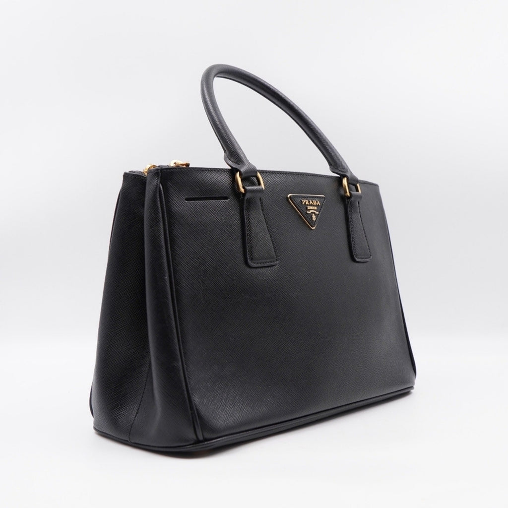 BQ42 💖 Prada Saffiano Leather Shoulder Bag
