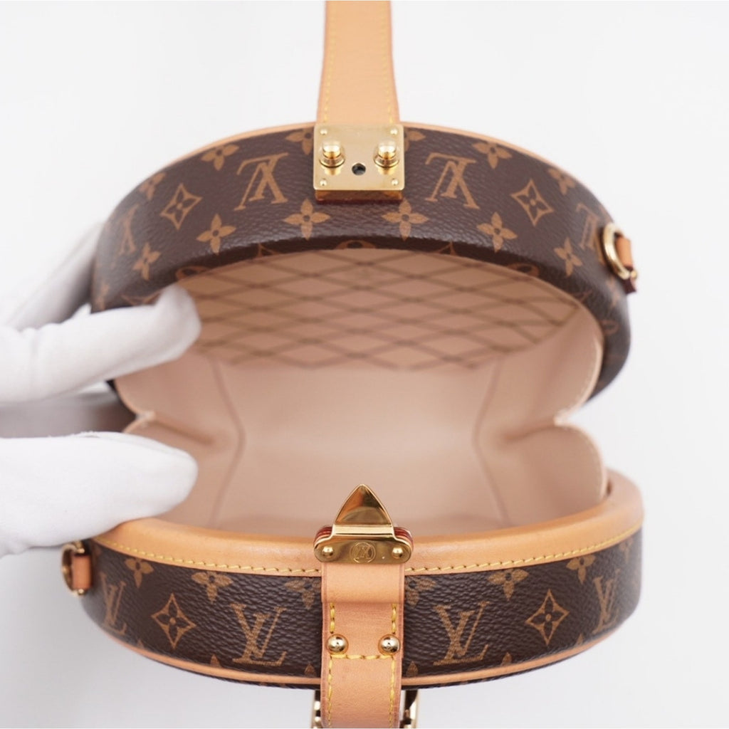 CE26 💟 Louis Vuitton Petite Boite Chapeau Monogram Crossbody Bag