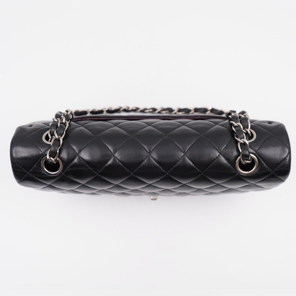 CE06 💖 Chanel Medium Classic Double Flap Bag Lambskin Silver Hardware