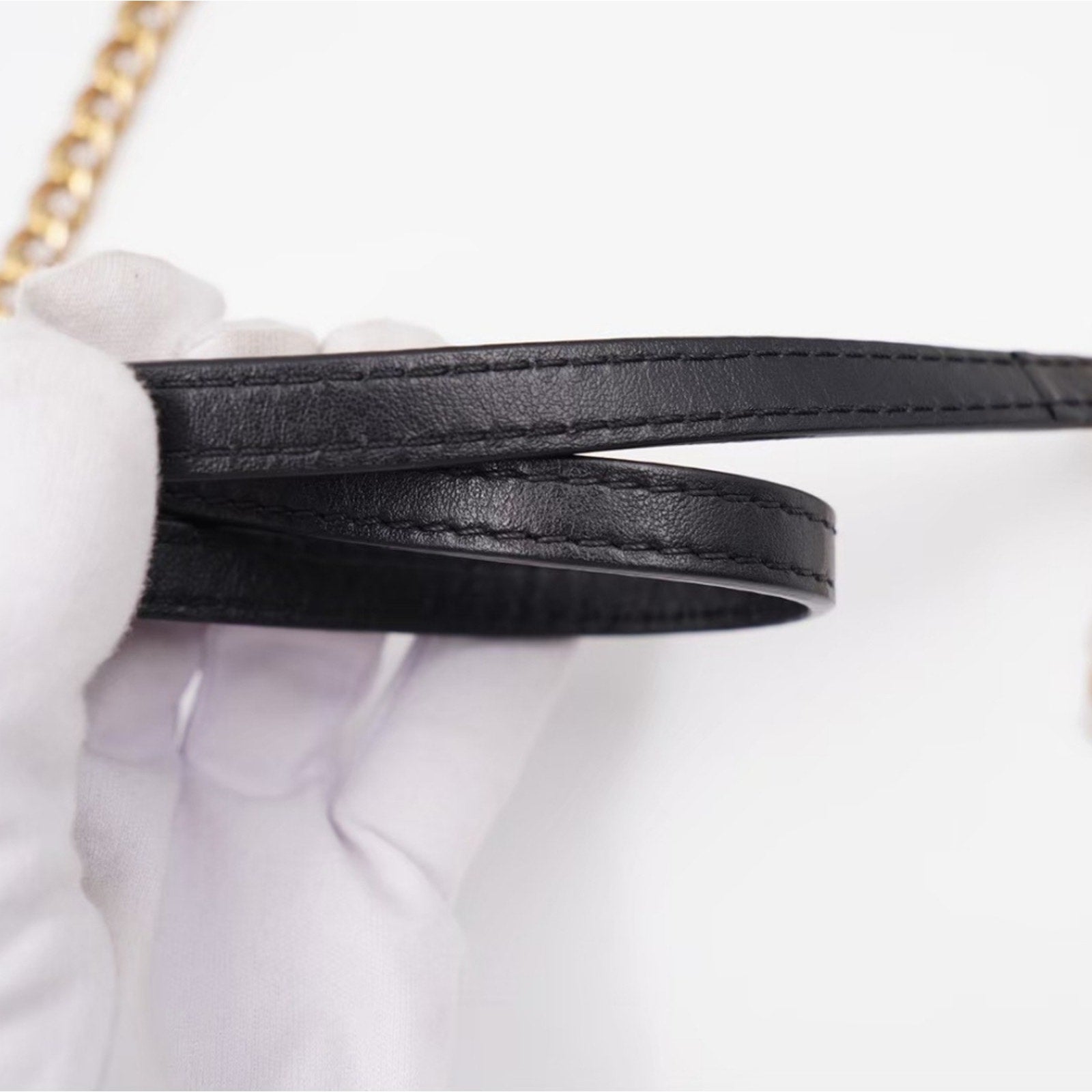 CB49 💟 Louis Vuitton Monogram Passy Crossbody bag
