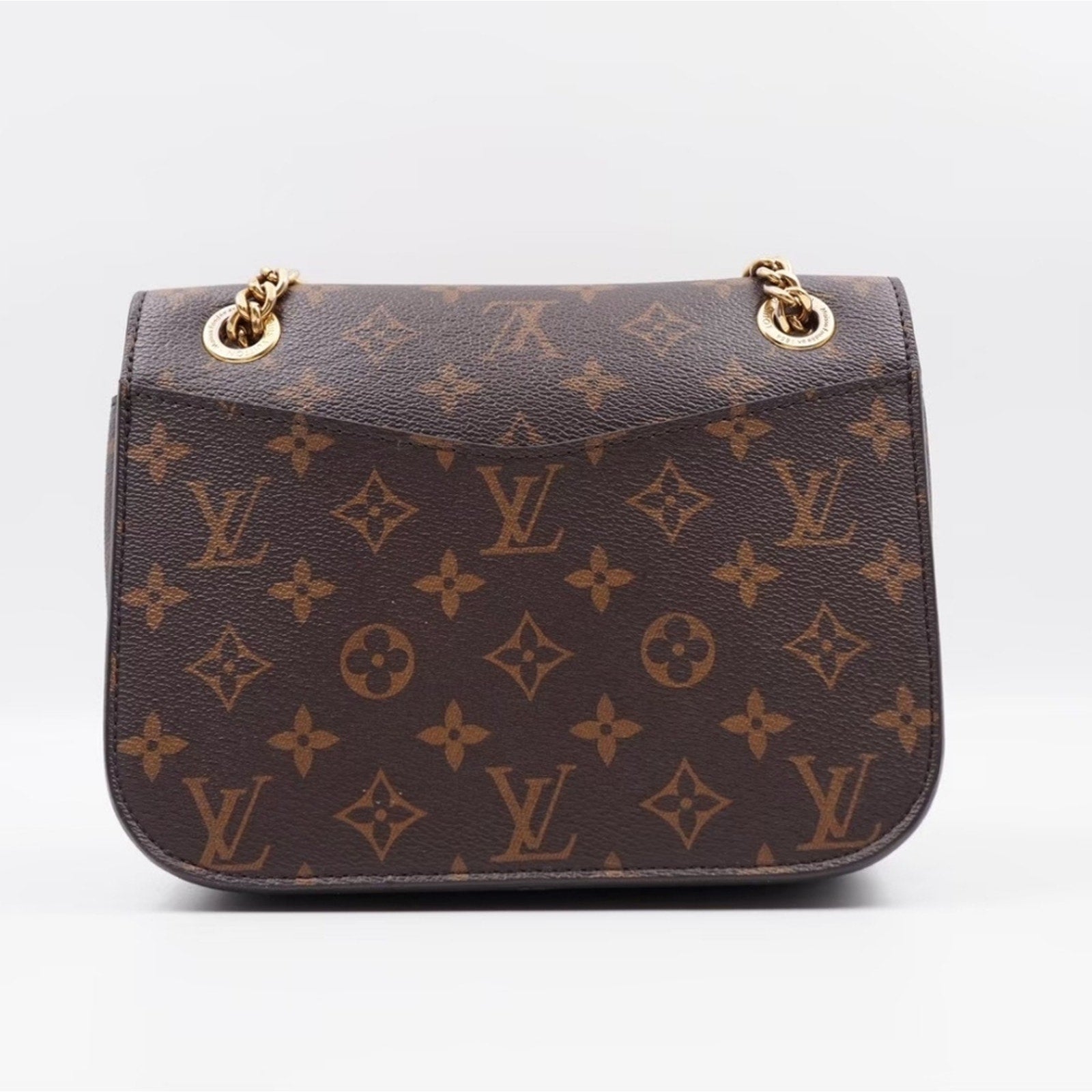 CB49 💟 Louis Vuitton Monogram Passy Crossbody bag
