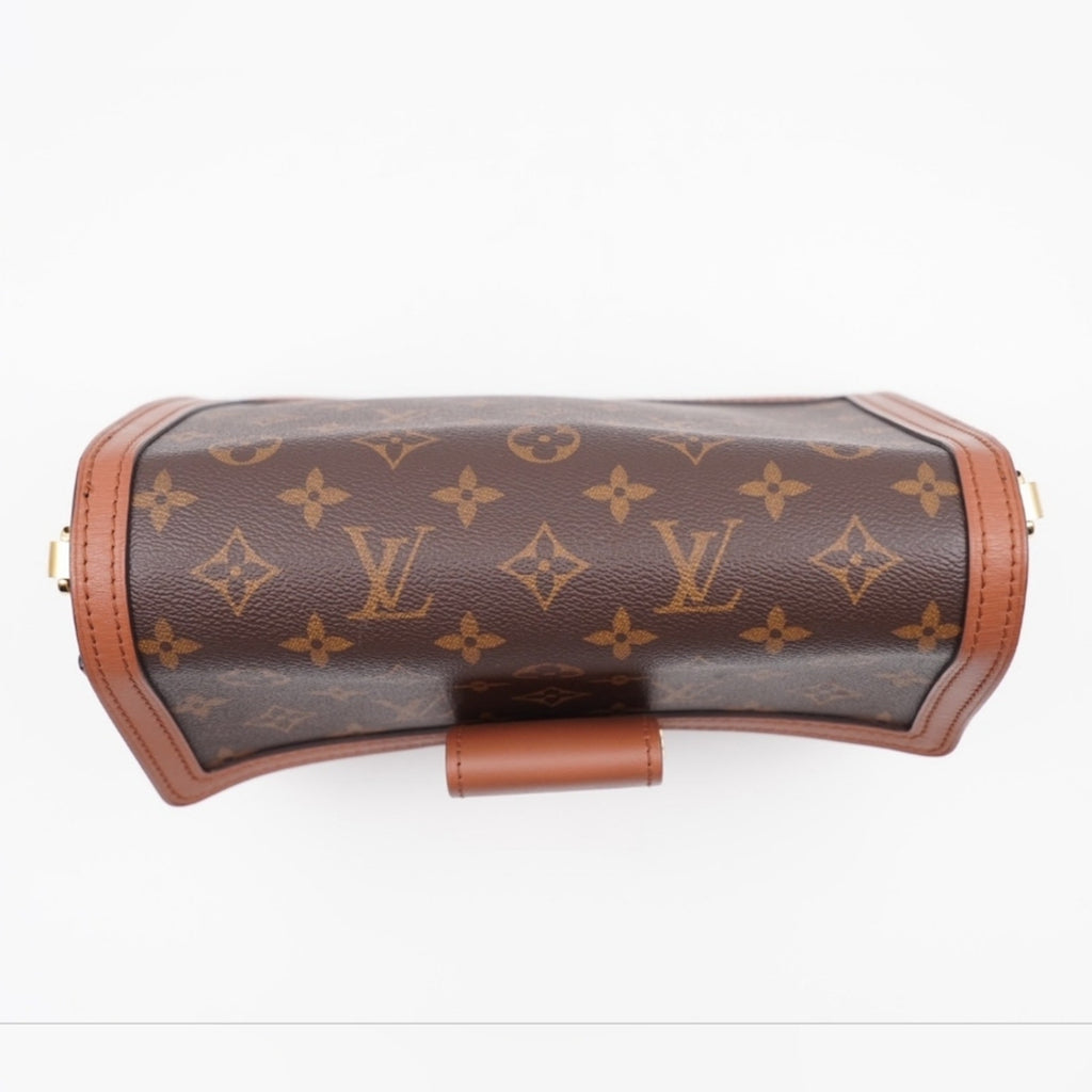 CF13 💟 Louis Vuitton Reverse Monogram Dauphine MM