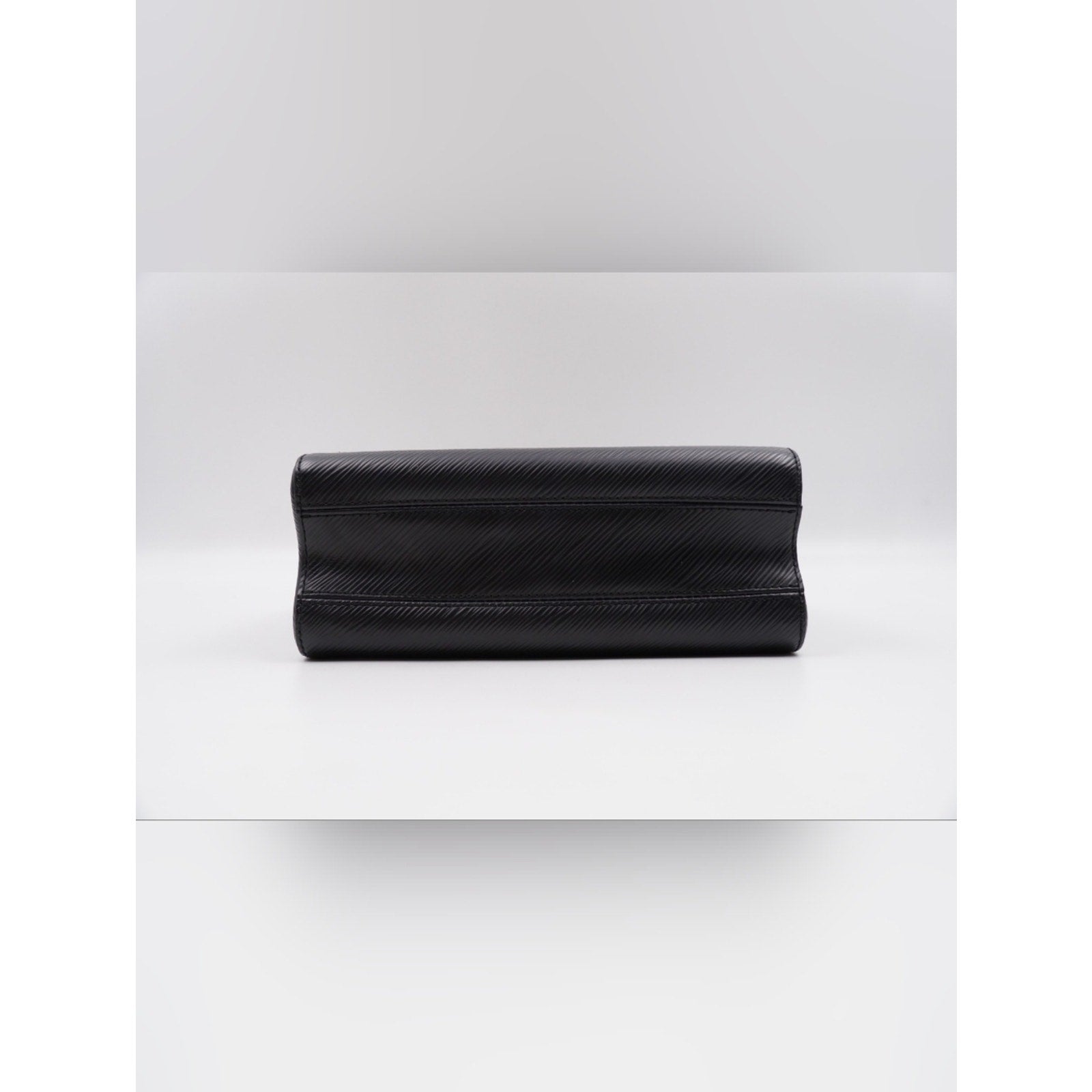 CH41 ❤️ Louis Vuitton Epi Twist Shoulder Bag