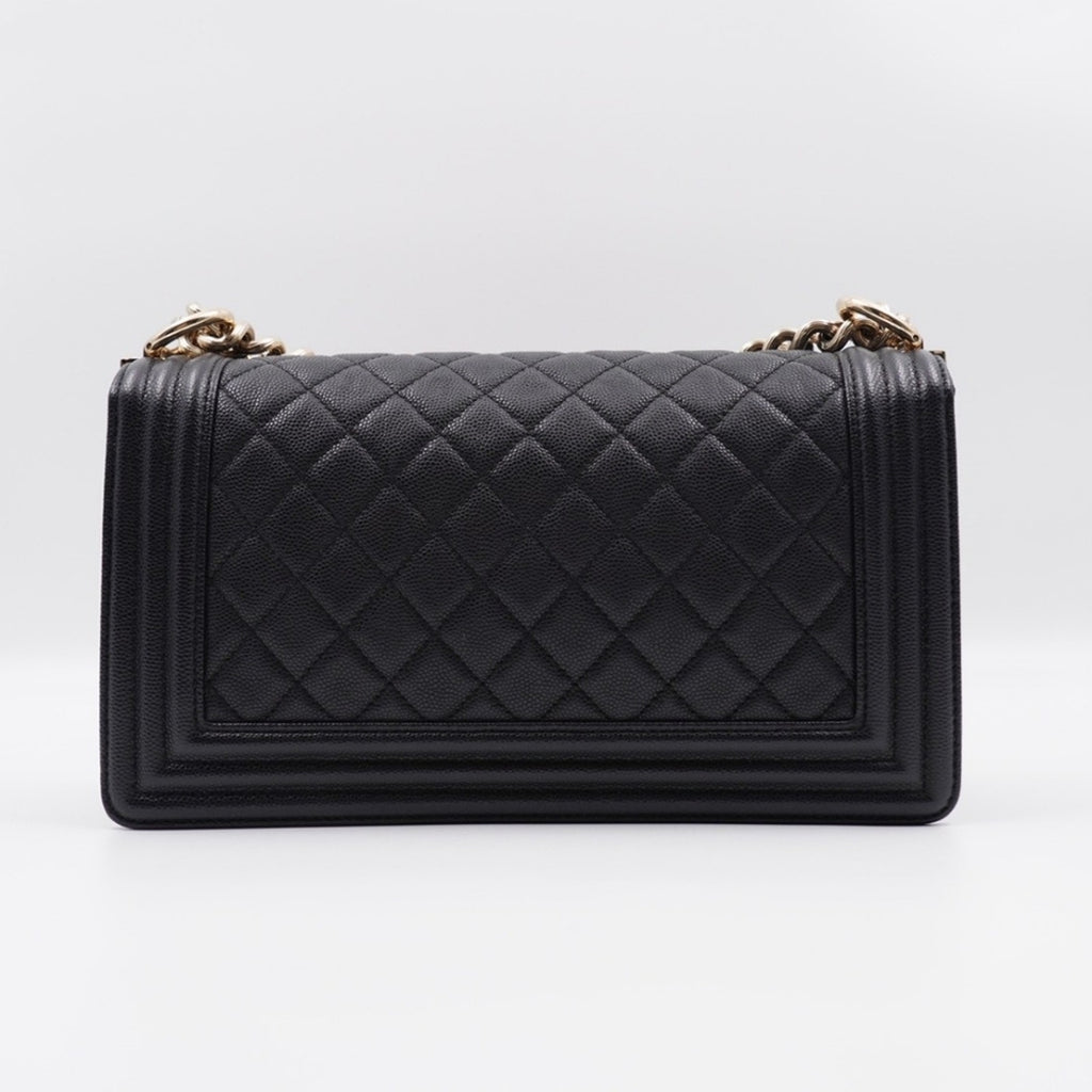 CC26 ❤️ Chanel Caviar Quilted Medium Boy Flap Black