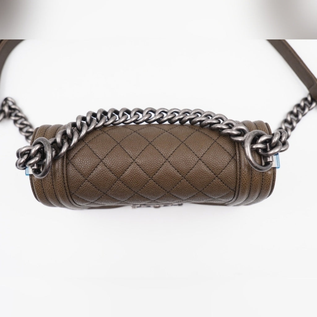 CC25 ❤️ Chanel Caviar Quilted Small Boy Flap