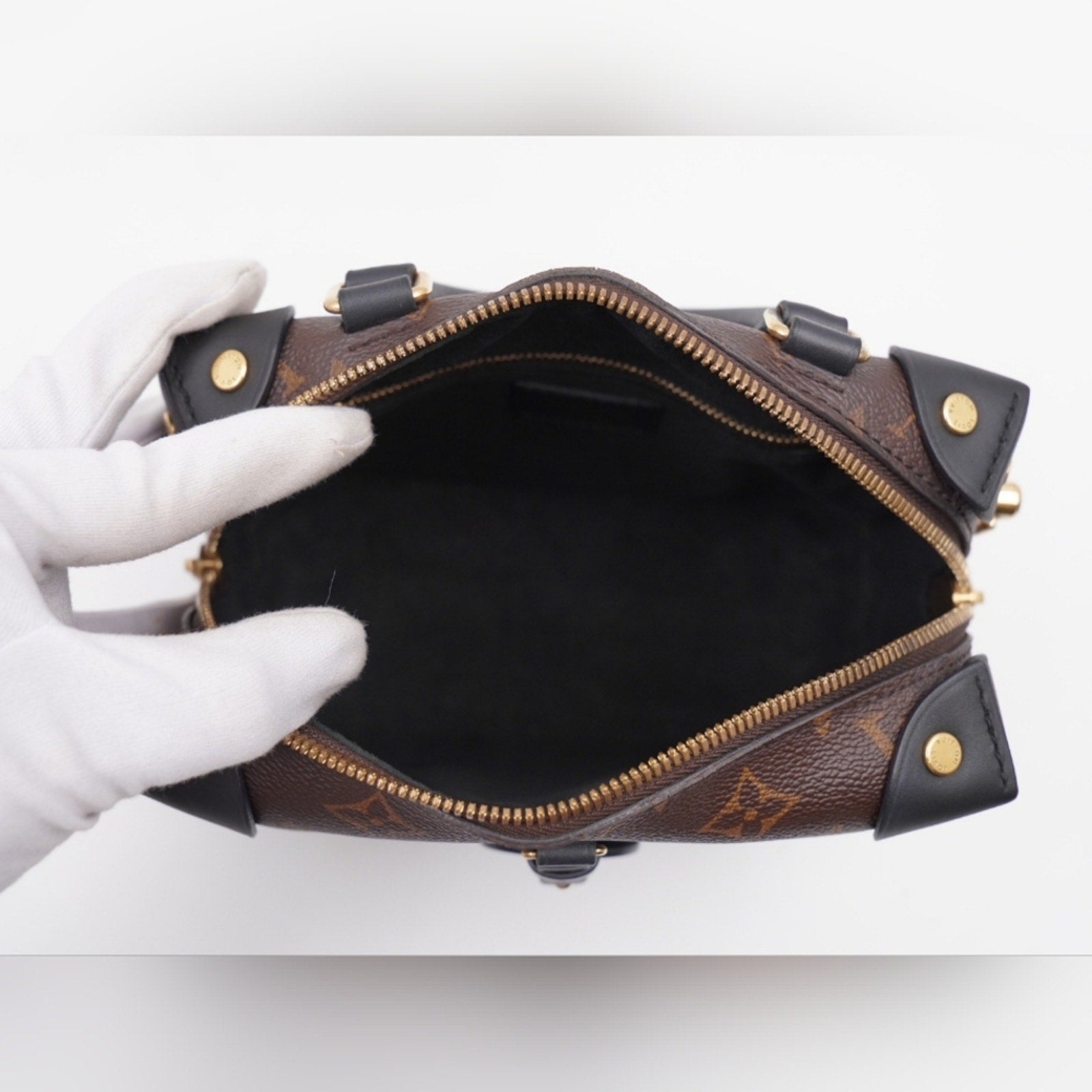 CE10 💖 Louis Vuitton Monogram Petite Malle Souple