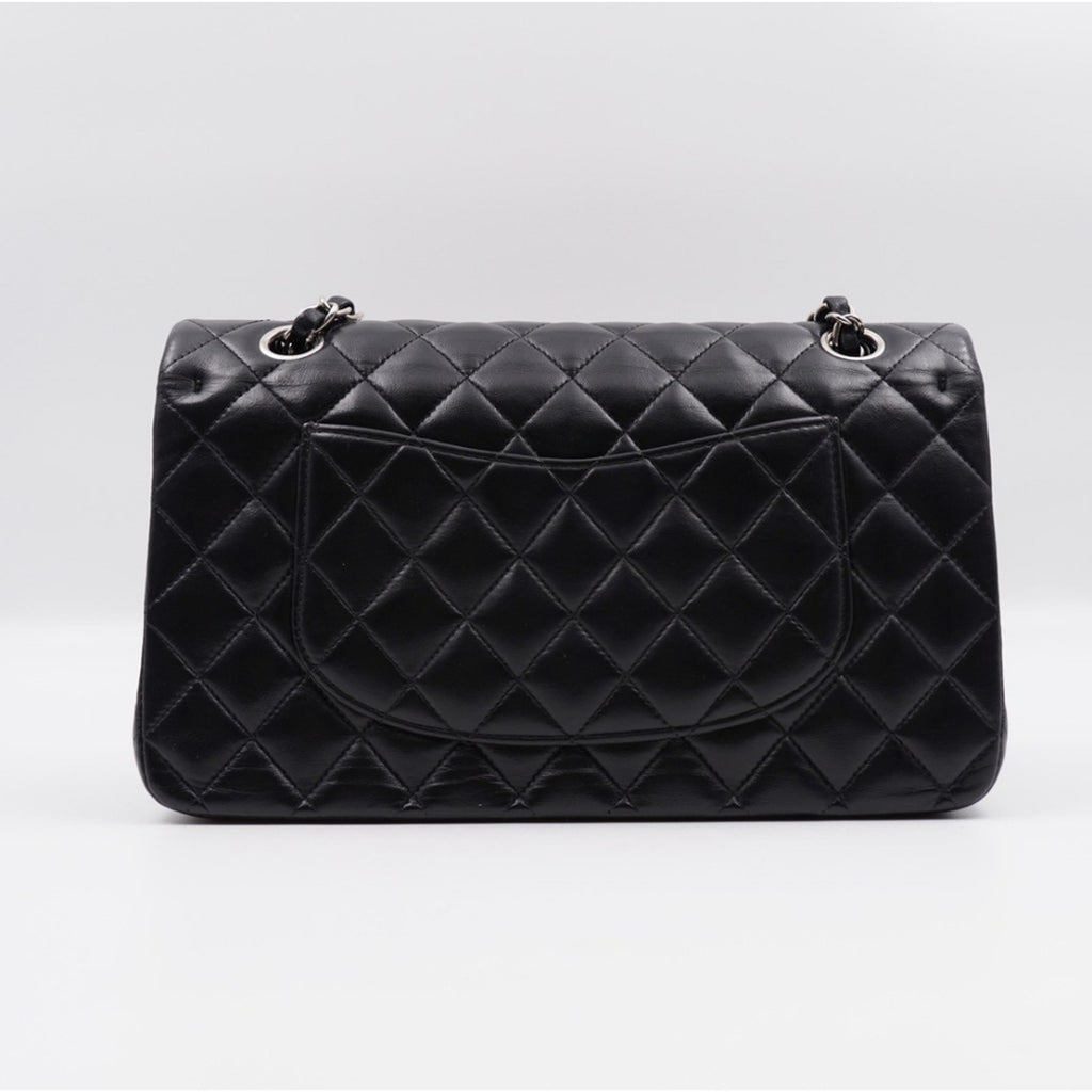 CE06 💖 Chanel Medium Classic Double Flap Bag Lambskin Silver Hardware