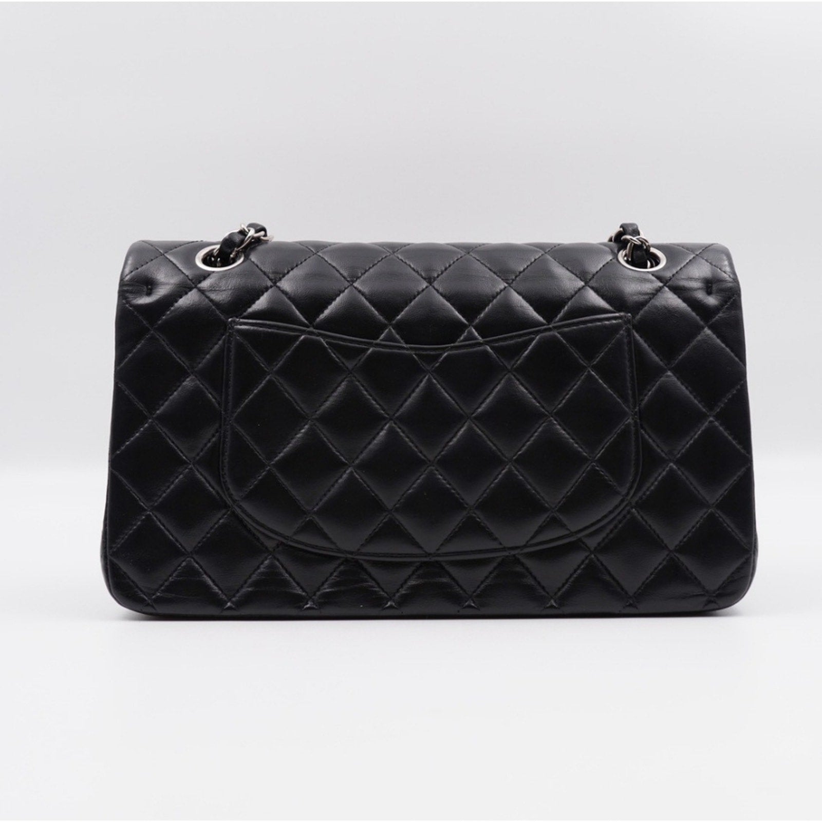 CE06 💖 Chanel Medium Classic Double Flap Bag Lambskin Silver Hardware