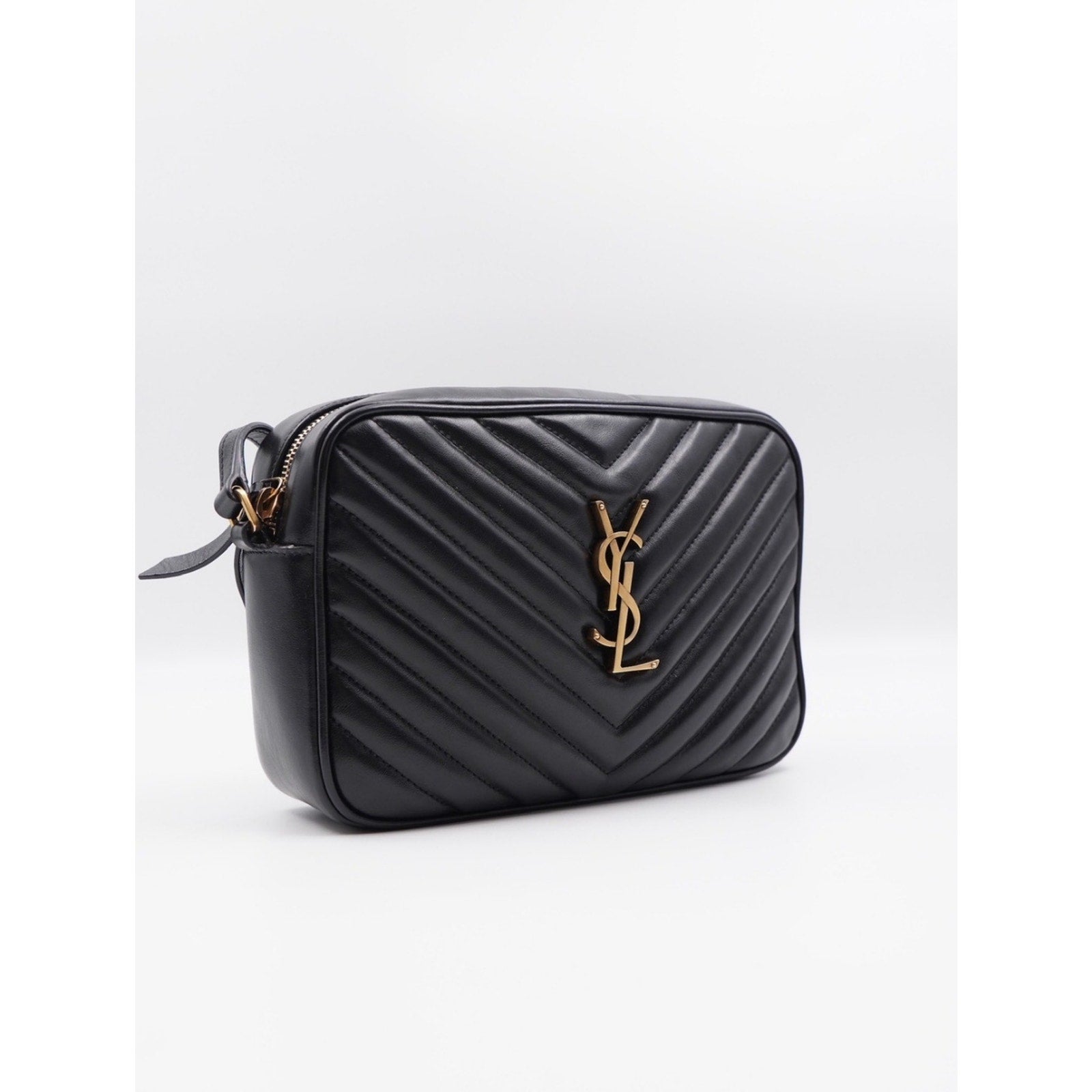 CG40 💗 Saint Laurent Calfskin Matelasse Monogram Lou Camera Bag