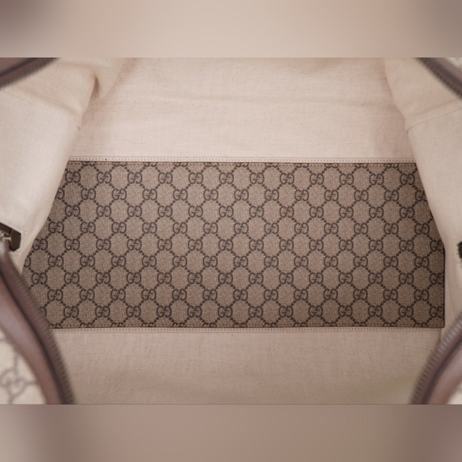 CE36 💟 Gucci GG Ophidia Supreme Savoy medium duffle bag