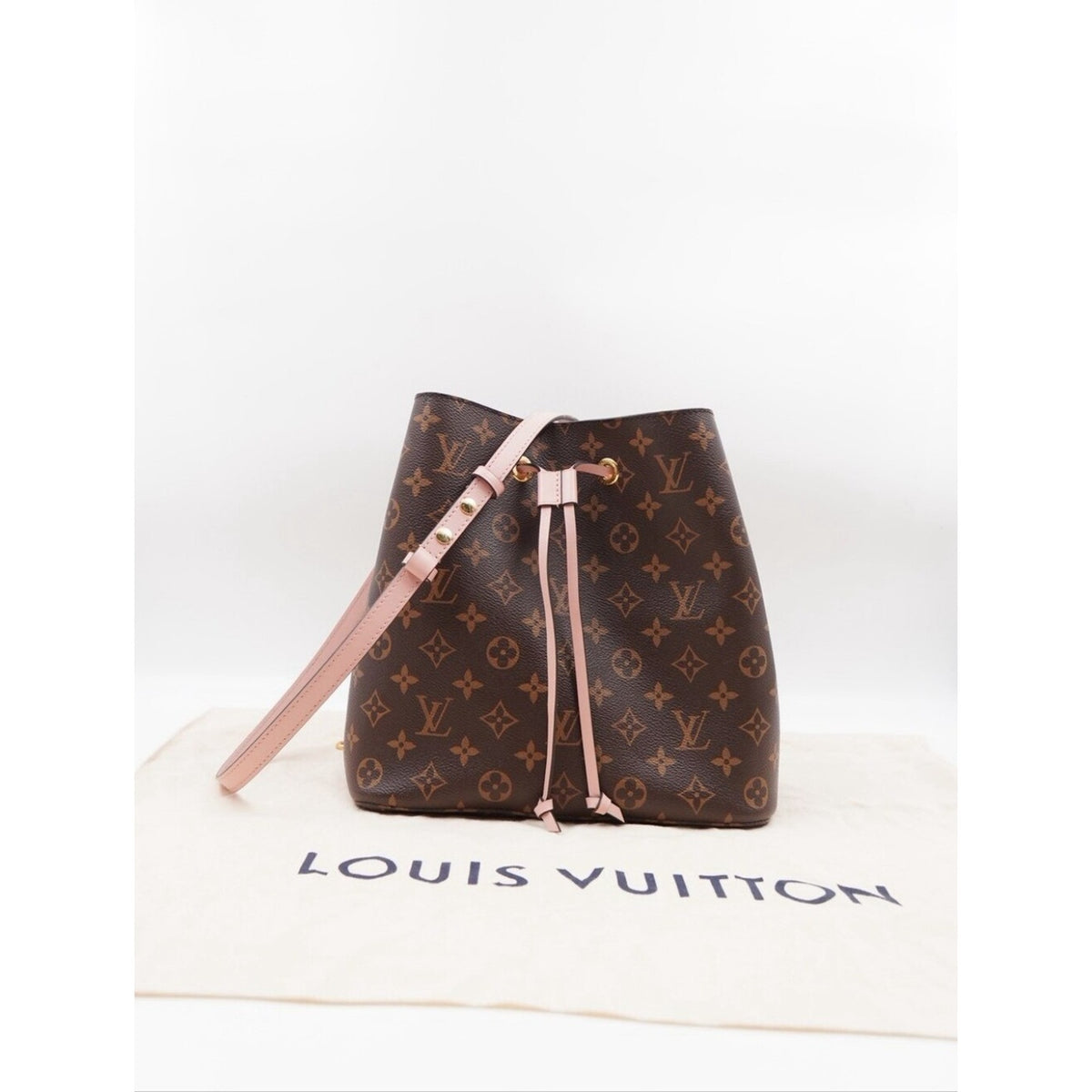 CP10 💕 Louis Vuitton Monogram Neonoe MM